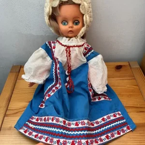 Vintage 1970s play doll in a pretty blue dress - Image 2
