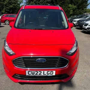 2022 Ford Grand Tourneo Connect 1.5 EcoBlue Titanium MPV 5-door Diesel Manual - Image 6