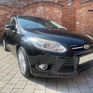 2012 Ford Focus 1.0T EcoBoost Titanium X Euro 5 5-door hatchback