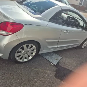 Peugeot 207 Convertible 2010 manual 1598cc 2-door - Image 7
