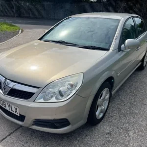 2008 Vauxhall Vectra Hatchback Manual - Image 2
