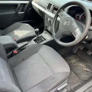 2008 Vauxhall Vectra Hatchback Manual - Image 6