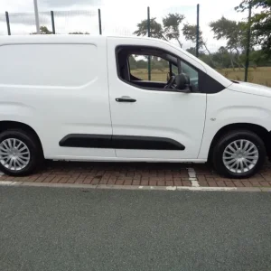 2020 Citroen Berlingo 1.5 BlueHDi Panel Van - Image 3