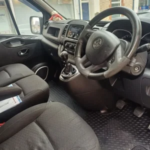 Vauxhall Vivaro Panel Van 2016 Manual 1598cc - Image 7