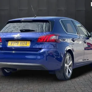 2019 Peugeot 308 1.2 Puretech 5-door hatchback manual - Image 2
