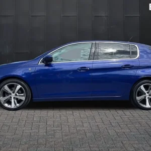 2019 Peugeot 308 1.2 Puretech 5-door hatchback manual - Image 8