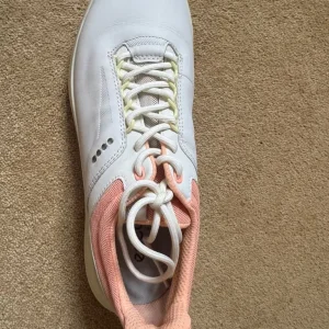 Ladies Ecco golf shoes UK size 5.5 - Image 4
