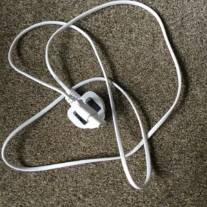 Brand new white cable - Image 2