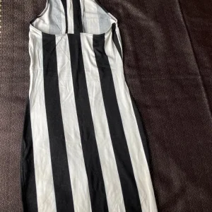 Girls' dresses in size 4, xs - Image 4