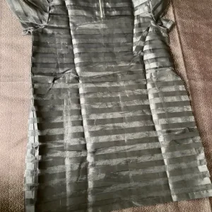 Girls' dresses in size 4, xs - Image 6