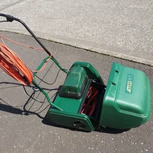 Atco Windsor 14s electric cylinder lawnmower - Image 4