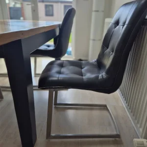 6-8 extendable dining table and 4 chairs - Image 7