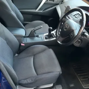 2009 Mazda 3 Sport 2.0L Manual Hatchback - Image 8