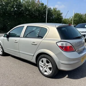 2008 Vauxhall Astra 1.4i 16v Club 5dr Hatchback Petrol Manual - Image 5