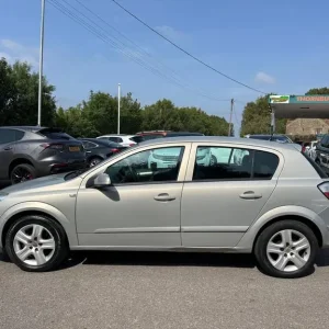 2008 Vauxhall Astra 1.4i 16v Club 5dr Hatchback Petrol Manual - Image 8