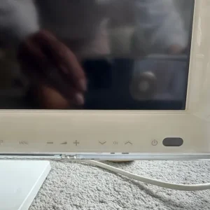 Samsung 32-inch white TV - Image 2