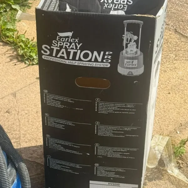 Professional spray station