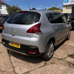 2015 Peugeot 3008 2.0 HDi Allure Euro 5 5-door hatchback diesel manual - Image 8
