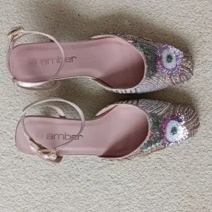 Ladies evening shoes size 5 - Image 2
