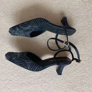Ladies evening shoes size 5 - Image 8