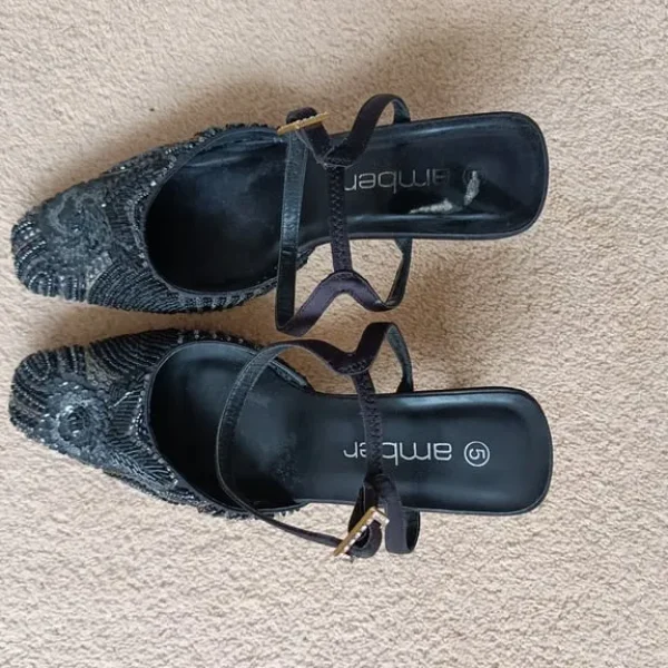 Ladies evening shoes size 5