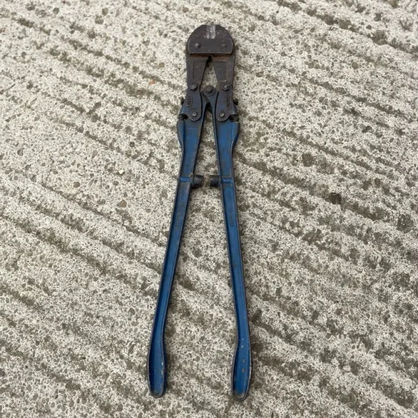 Heavy Duty Steel Bolt Cutters 30" (76 cm)