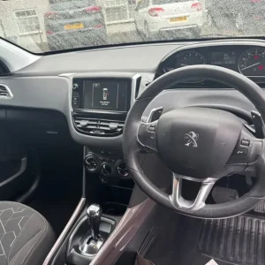 2015 Peugeot 2008 1.2 PureTech Active SUV 5-door petrol automatic - Image 2