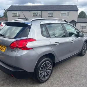 2015 Peugeot 2008 1.2 PureTech Active SUV 5-door petrol automatic - Image 8