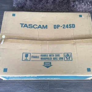 Tascam DP-24SD digital recorder - Image 4