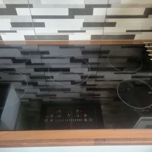 5 zone induction hob - Image 3