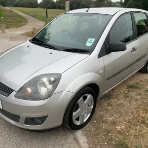 Ford Fiesta Hatchback 2005 Manual 5-door - Image 2