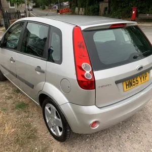 Ford Fiesta Hatchback 2005 Manual 5-door - Image 4