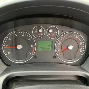 Ford Fiesta Hatchback 2005 Manual 5-door - Image 5