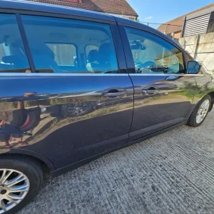Ford Grand C-Max 2012, 5-door MPV, manual, 1596cc - Image 4
