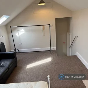 Studio flat in Saundersfoot, Pembrokeshire - Image 3