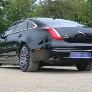 2017 Jaguar XJ 3.0d V6 Autobiography Diesel Auto - Image 3