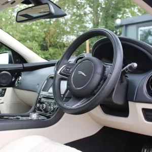 2017 Jaguar XJ 3.0d V6 Autobiography Diesel Auto - Image 5