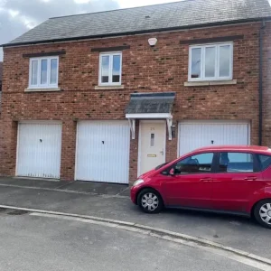 2 bed detached coach house
