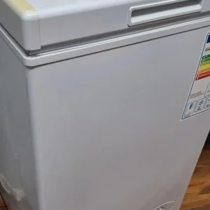 Chest freezer currys ESSENTIALS in good working order - Image 3