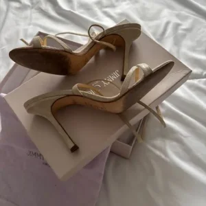 Hobbs suede Damson / burgundy shoes with low kitten heel - Image 3