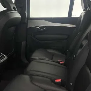 2022 Volvo XC90 B5 AWD Estate with Sunroof and Leather Seats - Image 7