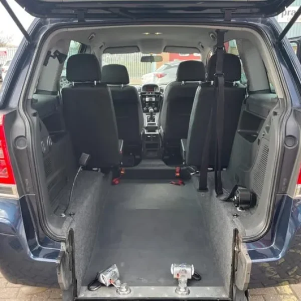 2011 Vauxhall Zafira 1.8i 16v VVT Exclusiv MPV 5DR with Wheelchair Ramp