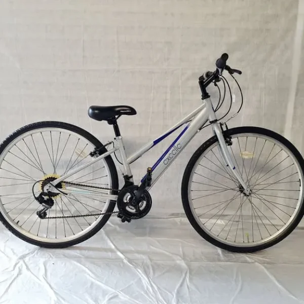 Apollo Excelle Hybrid Bike 18 Speed 28-inch Wheels