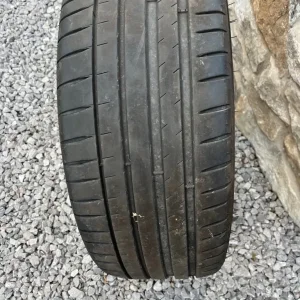 235/45/ZR19 Michelin Pilot Sport tyre 6mm tread - Image 5