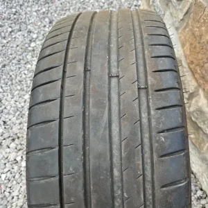 235/45/ZR19 Michelin Pilot Sport tyre 6mm tread - Image 6