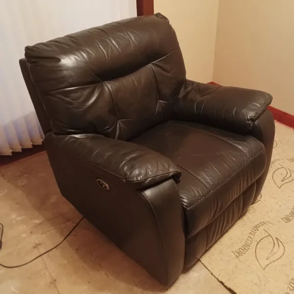 Reclining armchair