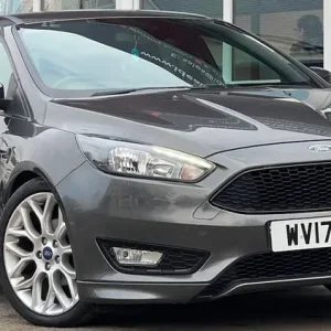 2017 Ford Focus ST-Line 1.0T EcoBoost Hatchback - Image 2