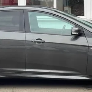 2017 Ford Focus ST-Line 1.0T EcoBoost Hatchback - Image 6