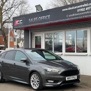 2017 Ford Focus ST-Line 1.0T EcoBoost Hatchback - Image 7