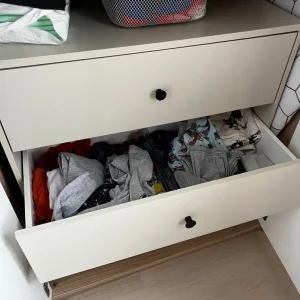Scandinavian hanging wardrobe with chest of drawers - Image 5